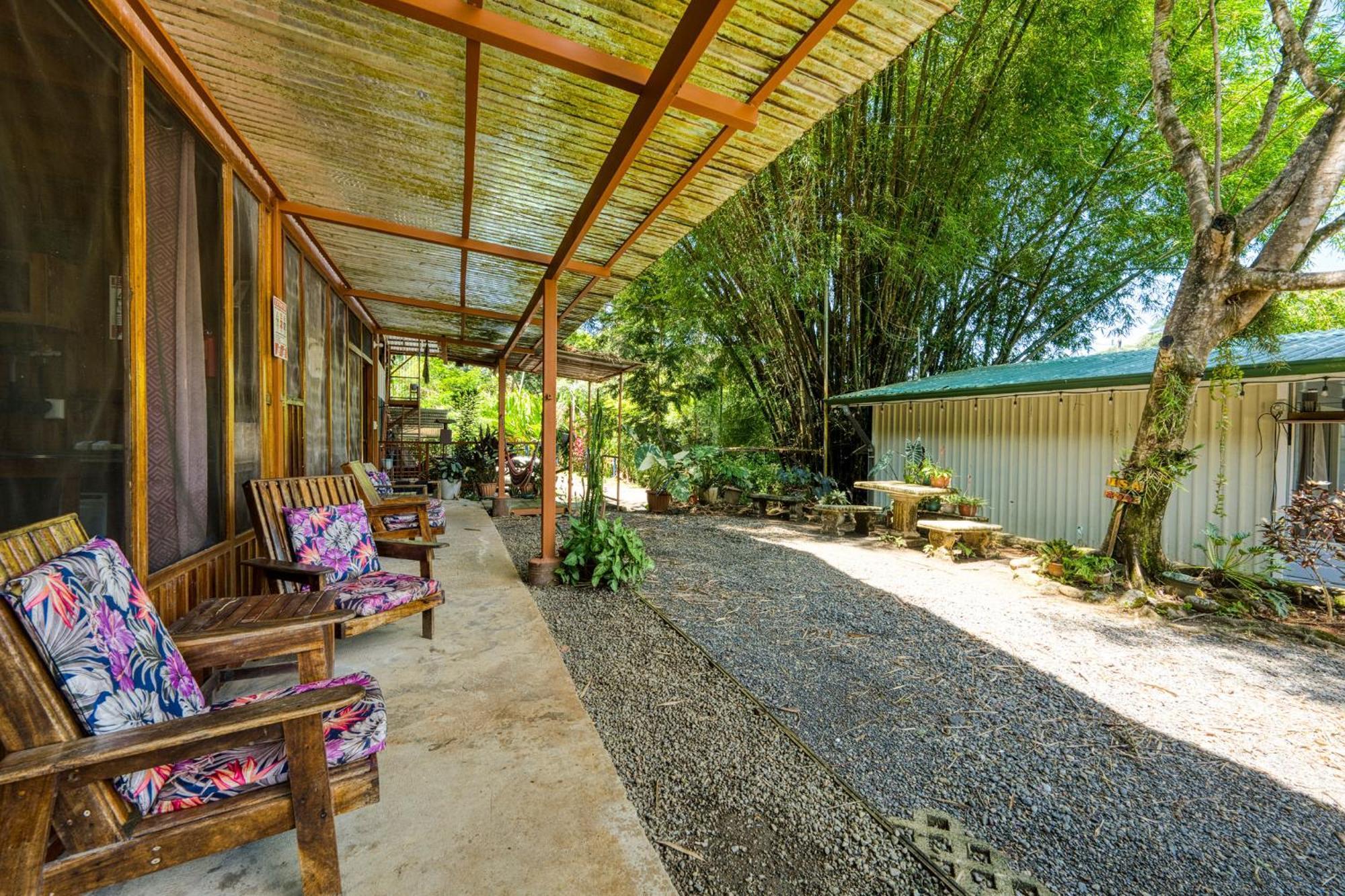 Bamboo River House And Hotel Dominical Exterior foto