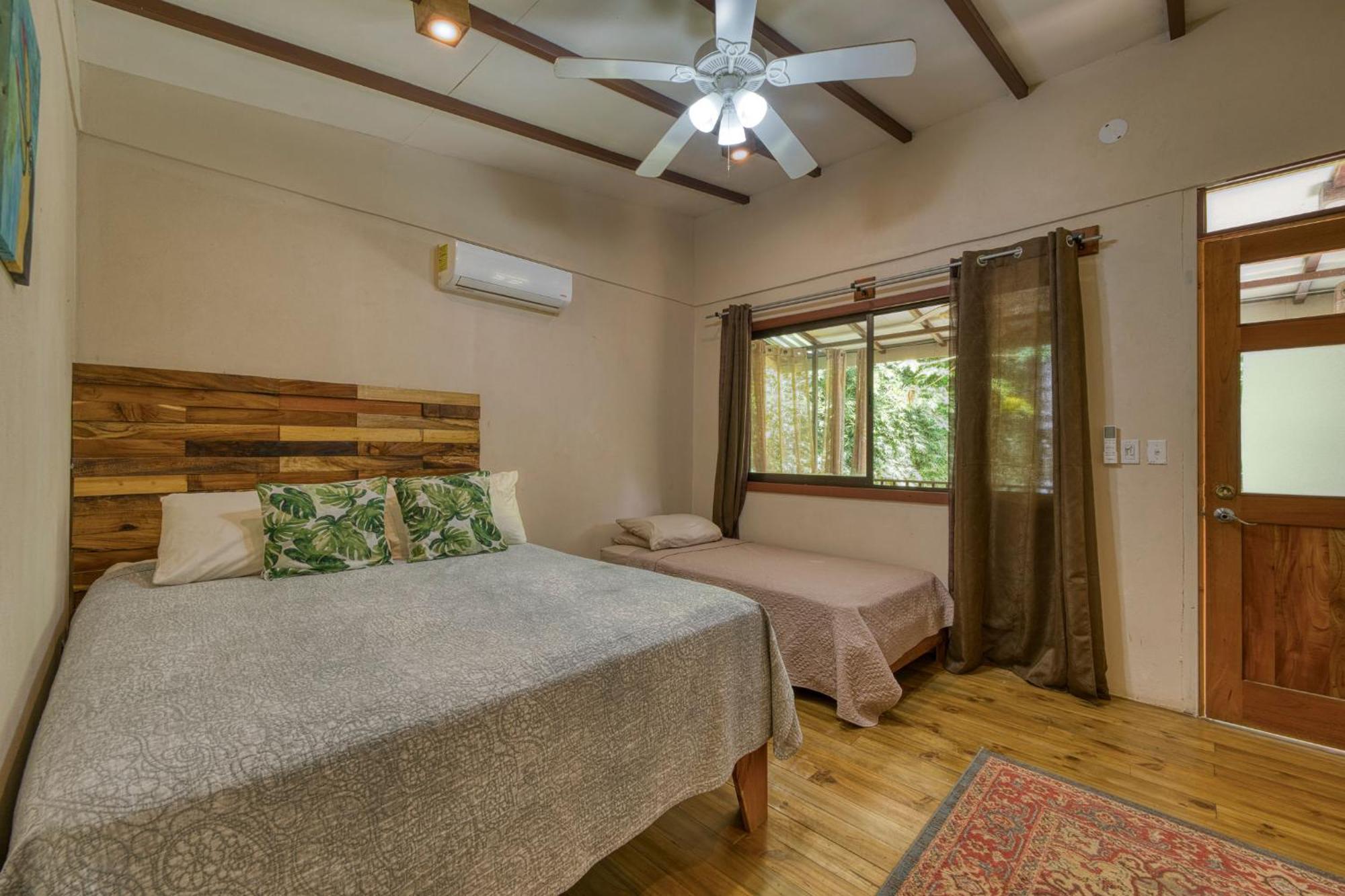 Bamboo River House And Hotel Dominical Exterior foto